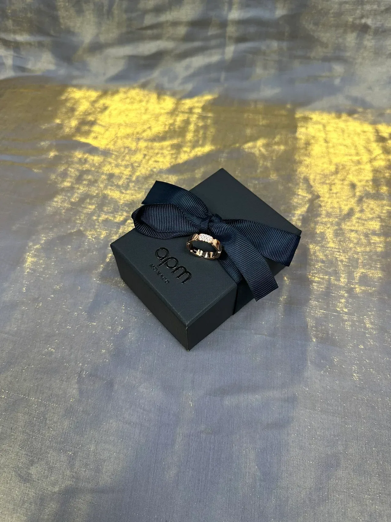 Gold White Pavé-Set Stone Top Split Shank Band Ring 7