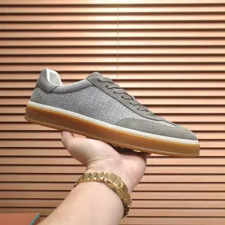 حذاء رياضي رمادي نسيج سويد low top بسولة जوم