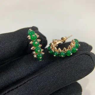 Brincos de aro verdes com pérolas e pontas