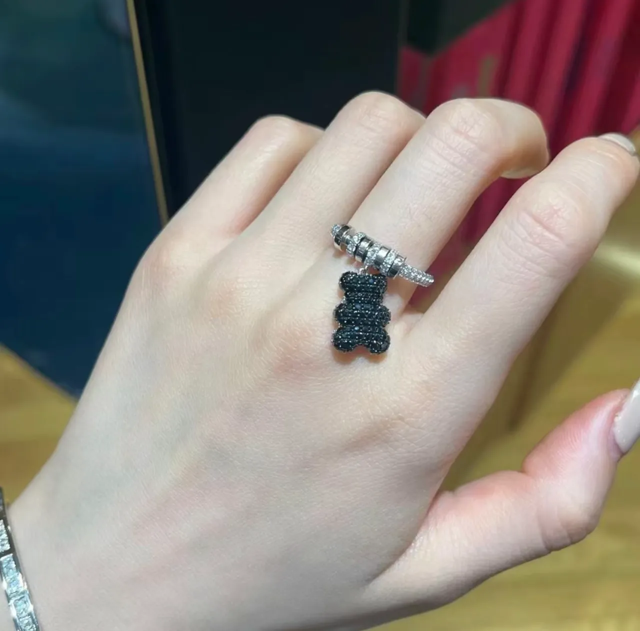 Anneau de shank avec motif étoile Pavé vert et perles 4