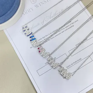 Harry Winston Collier avec Charm de Lettre Gem-Set et Diamants Pavé