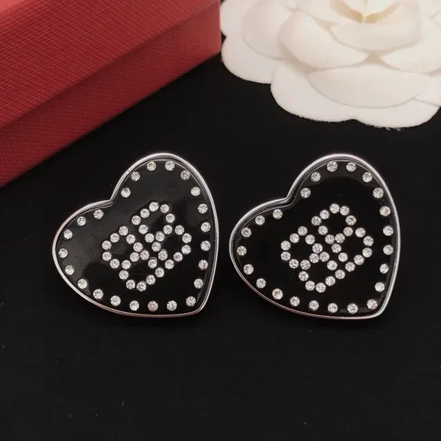 Heart-Shaped Crystal-Embellished Black Enamel Stud Earrings 2