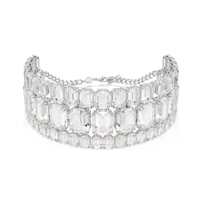 Heart-Shaped Halo Pavé Split Shank Ring 9