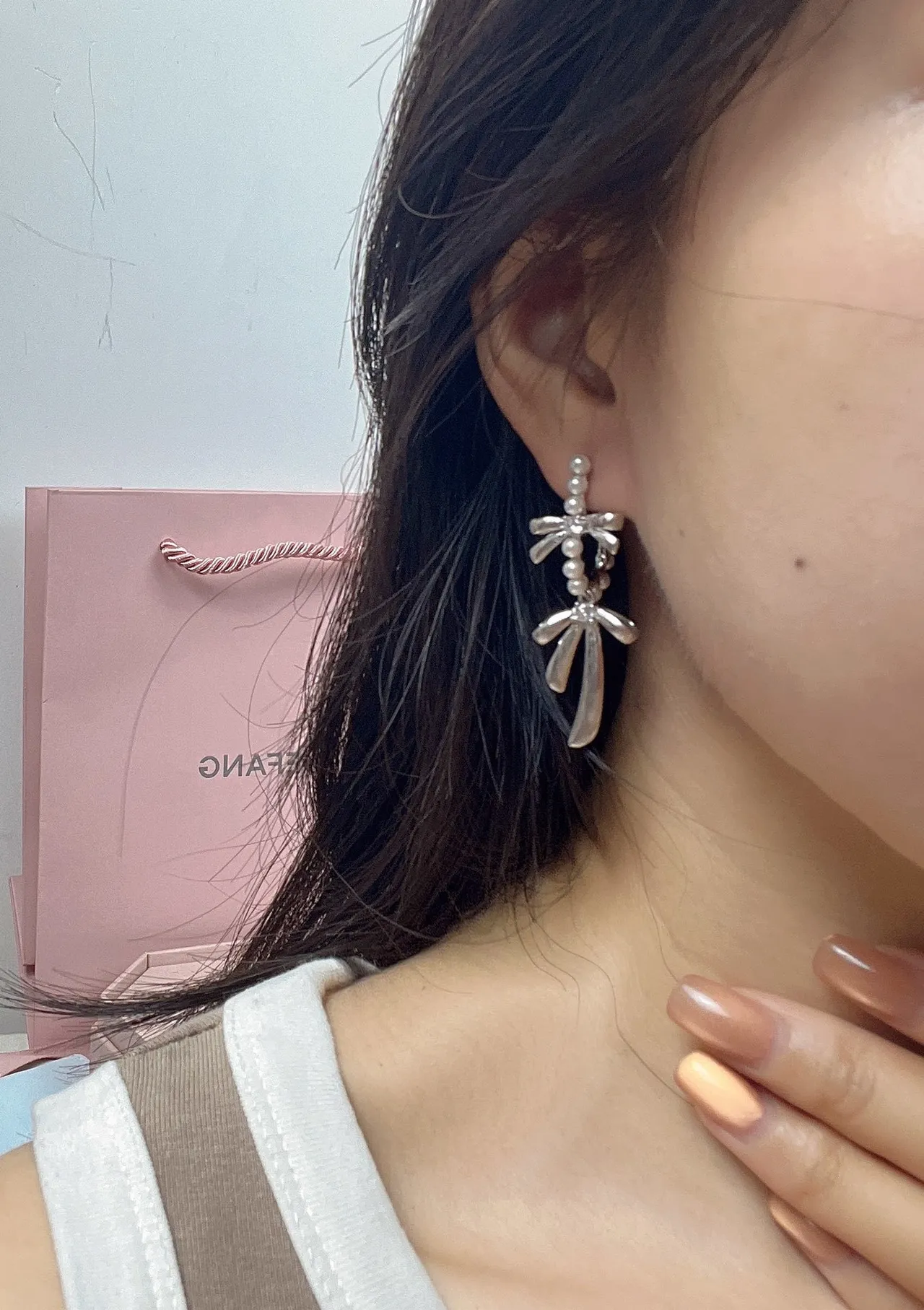 HEFANG Bow and Pearl Silver-Toned Earrings 2