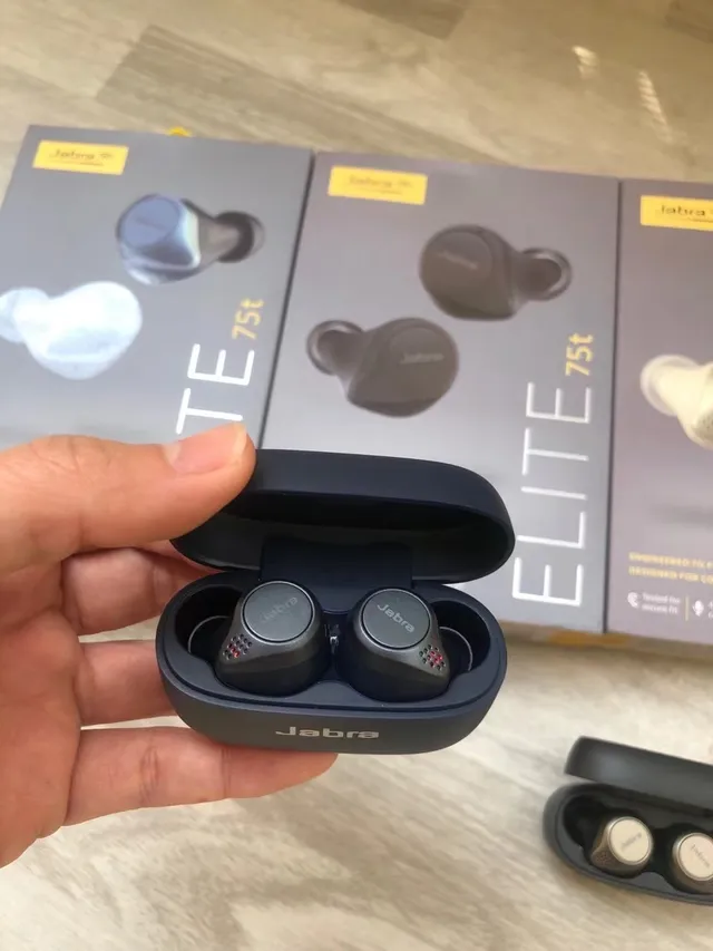 Jabra Elite 75t Black Compact Ergonomic Fit Magnetic Charging Case TWS Earbuds 7