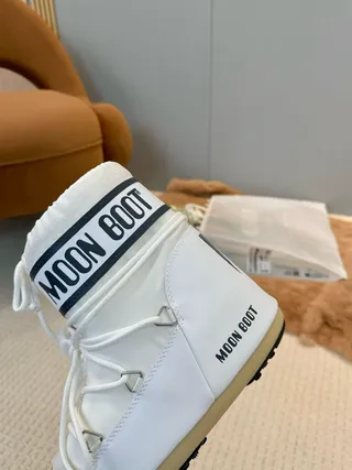 Moon Boot ক্লাসিক সাদা বরফের জুতা 3