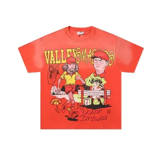 Camiseta oversize naranja con estampado gráfico