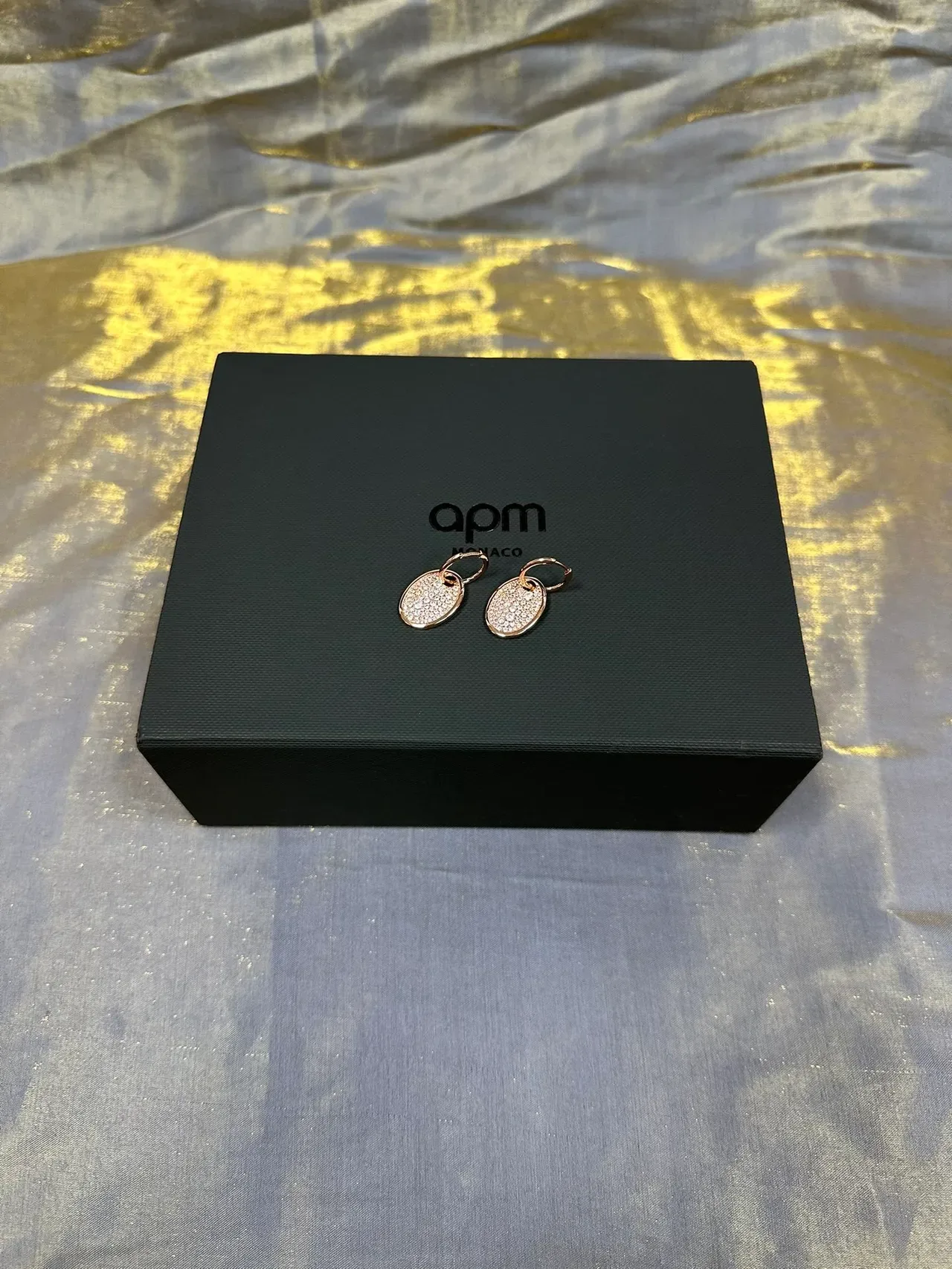 Boucles d'oreilles ovales avec pavé de cristal en ton rose gold pendantes 6