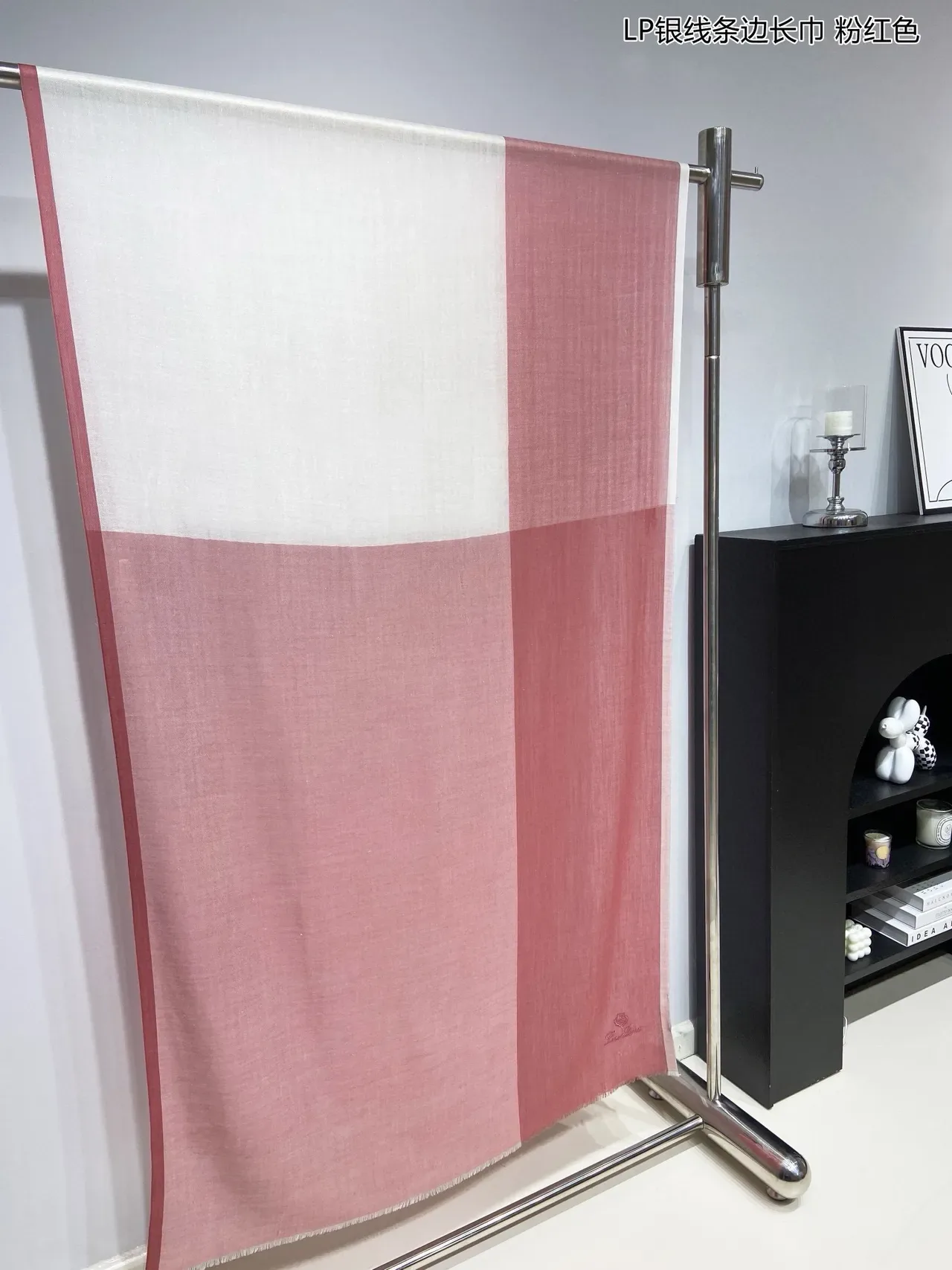 Cachecol Rosa Bege Têxtil Herringbone Bordas com Franjas 4