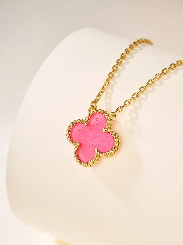 Pink Gold Clover-Shaped Pendant Enamel Fill Necklace 2