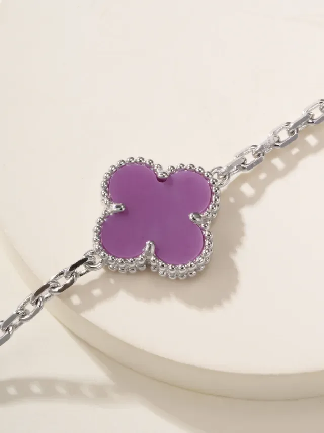Colar com pingente de trevo roxo e prata com borda de contas 3