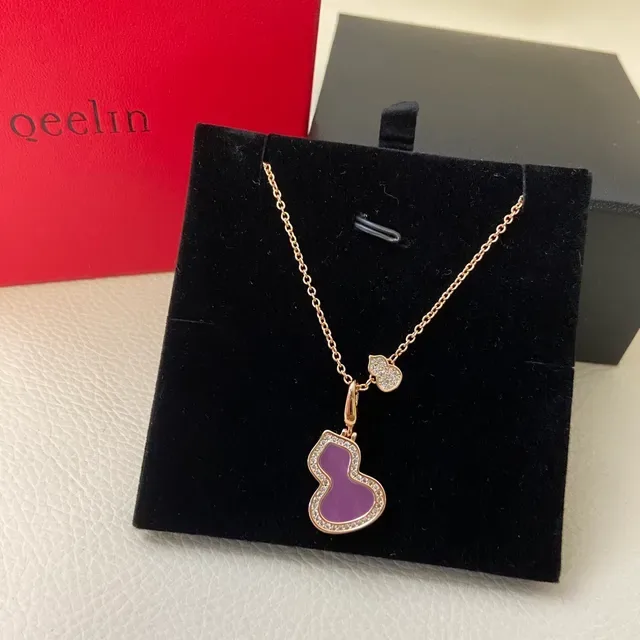 Purple Silver Gourd-Shaped Pendant Pavé-Set Border Necklace 5