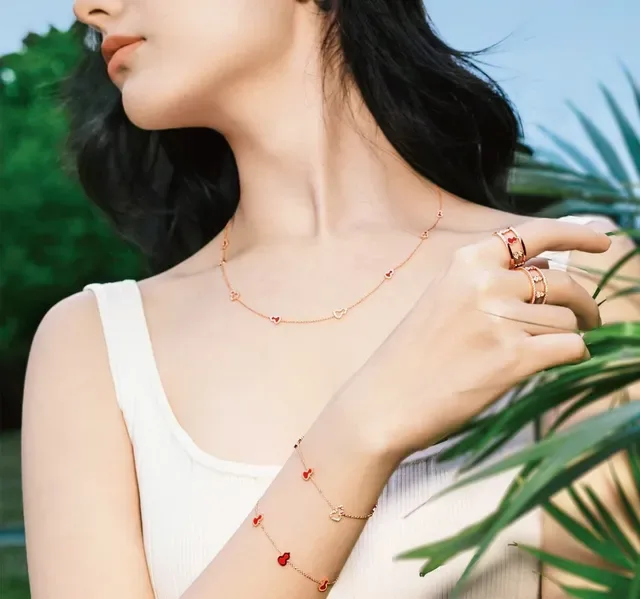 qeelr Gold Red Chain Enamel Gourd Charms Necklace 7