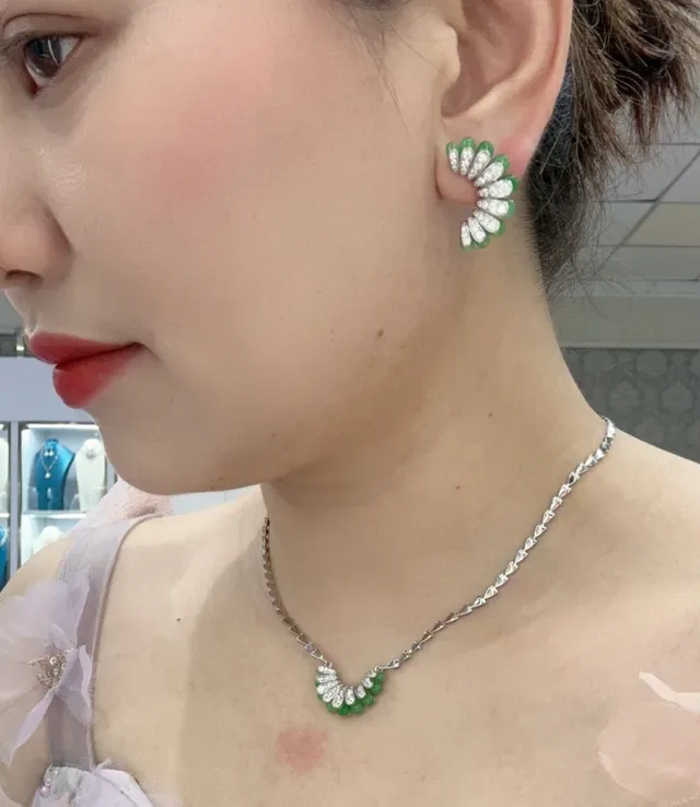 Red Enamel and Pavé Crystal Fan Motif Huggie Earrings 4