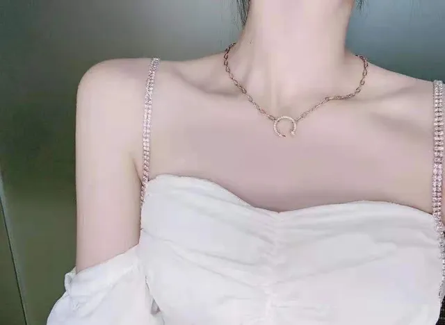 Rose Gold Pavé Circular Pendant Necklace 3