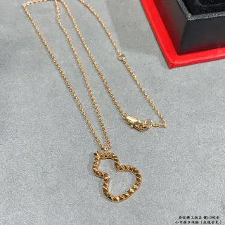 Collier pendentif de cœur creux faceté en or rose