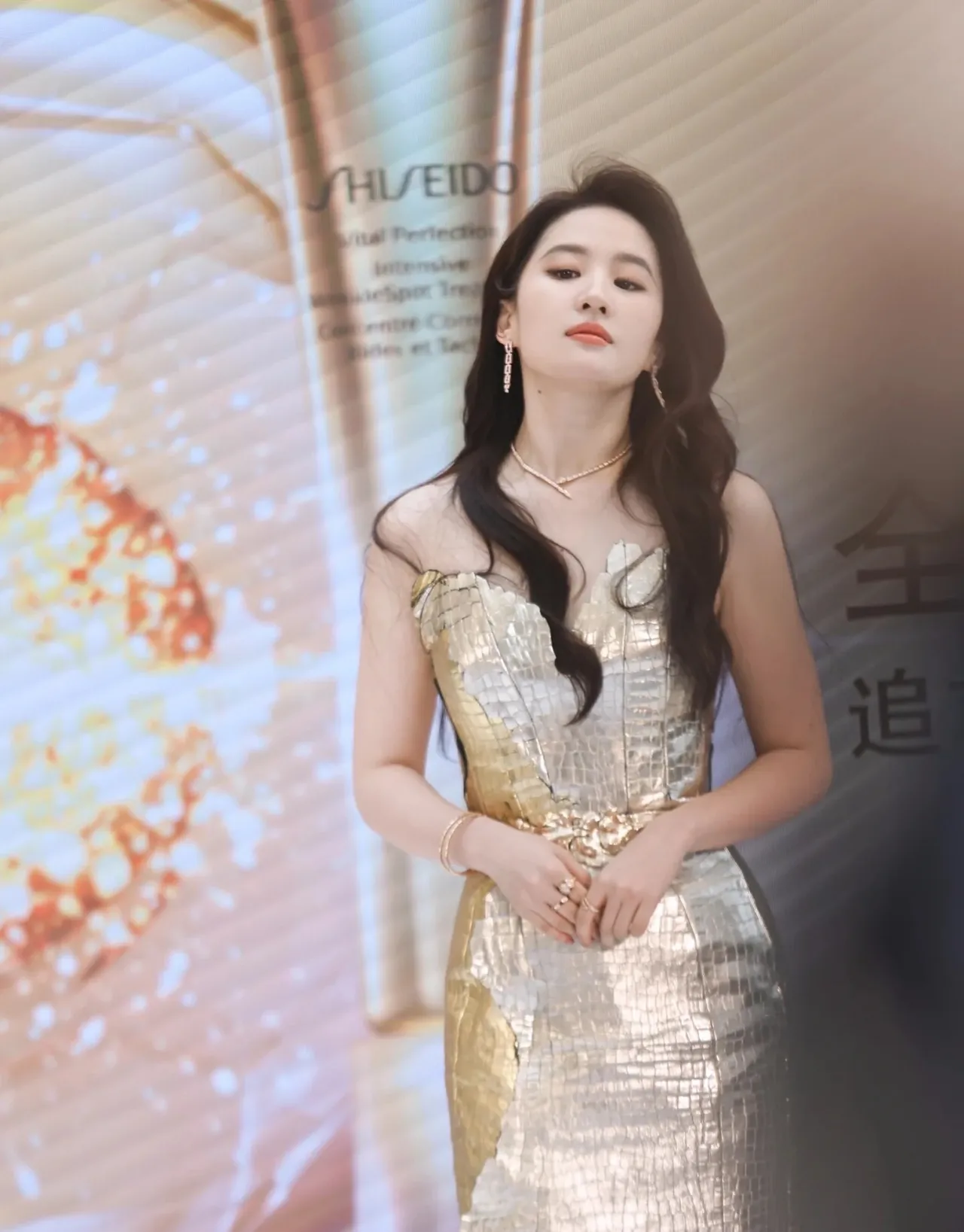 Shiseido 紧凑型化妆品 米色金香水 5