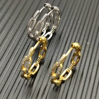 Argolas de corrente em prata e dourado com pavê