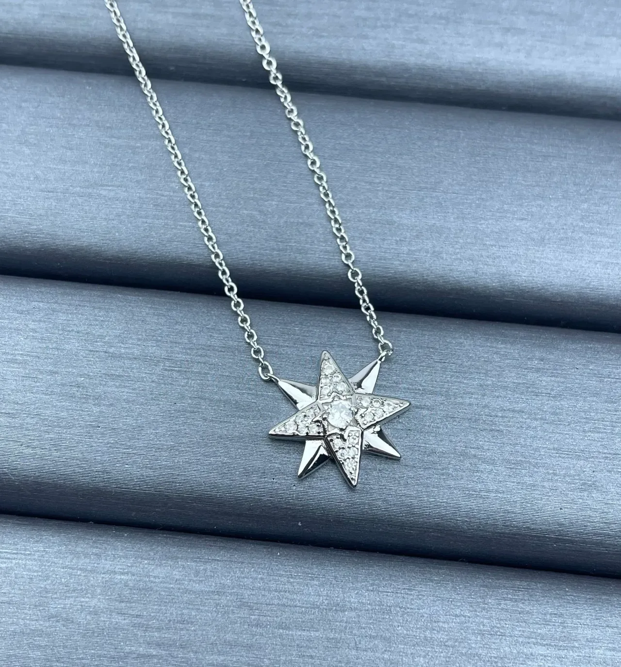 Silver Gold Star-Shaped Pendant Pavé Crystal Setting Necklace 3