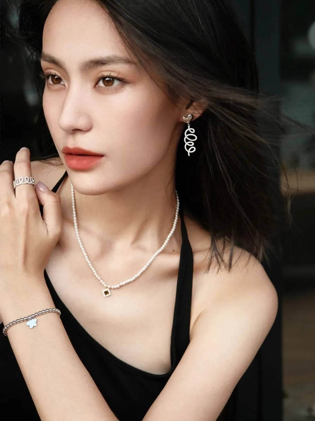 Silver White Heart-Shaped Stud Top Dangling Crystal Loops Earrings 4