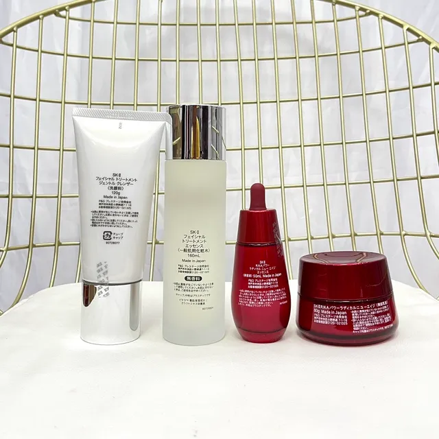 SK-II R.N.A.Power Red White Minimalist Luxury Chrome-Accented Perfume 2