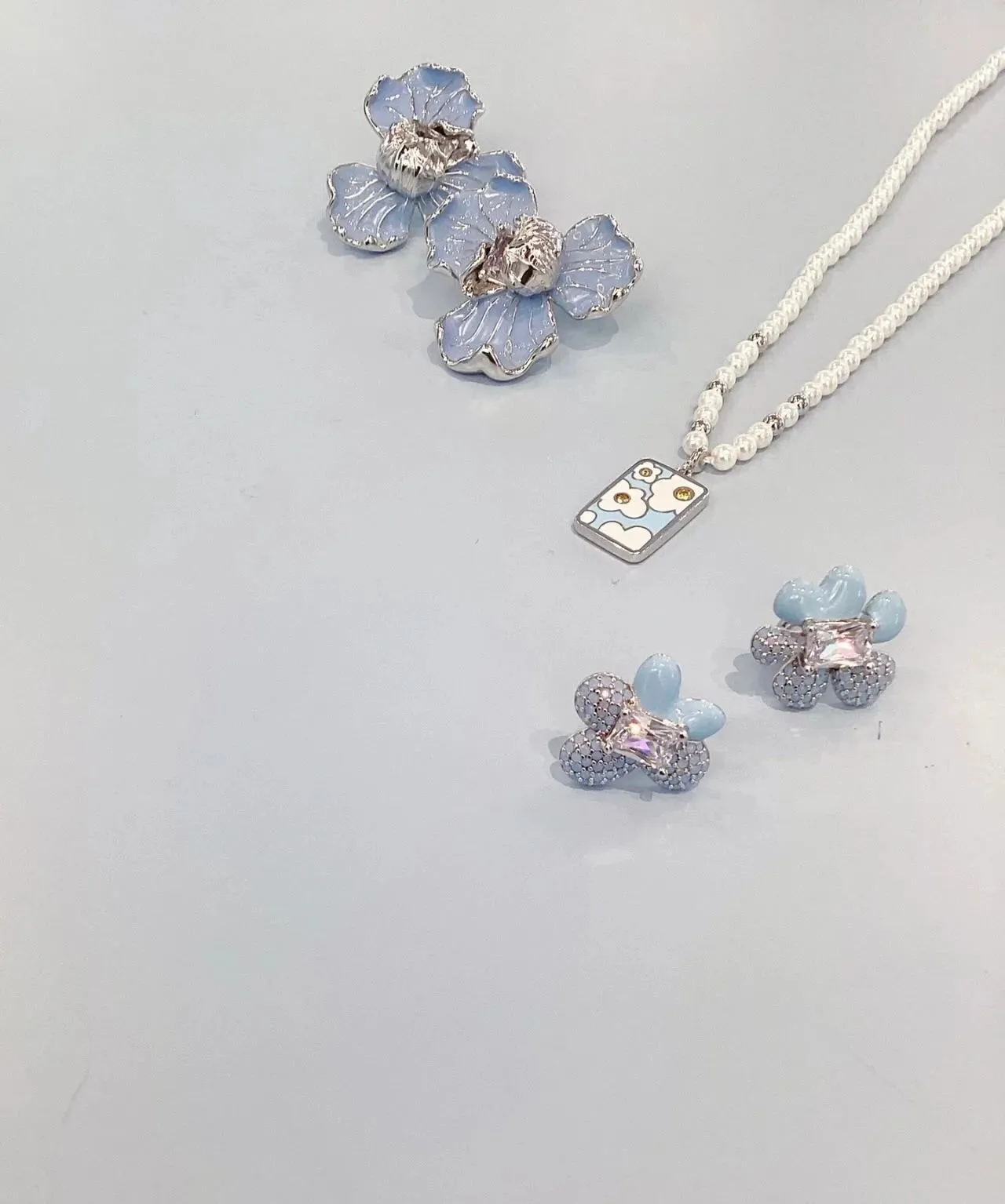 Starfish-Shaped Pavé Light Blue Stone Stud Earrings 4