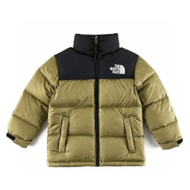 The East Fiona 1996 Classic blanc et noir silhouette boxy matelassage horizontal blouson en duvet 5