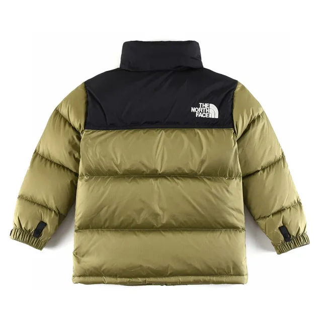 The East Fiona 1996 Classic blanc et noir silhouette boxy matelassage horizontal blouson en duvet 6