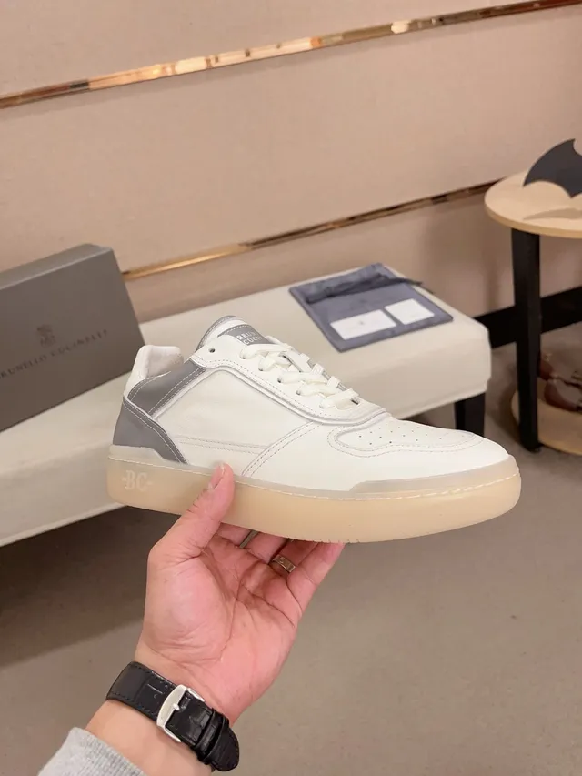 White and Gray Leather-Paneled Low-Top Lifestyle Sneakers 5
