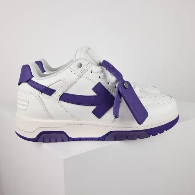 Sneakers lifestyle low-top avec logo de flèche en blanc et violet 3