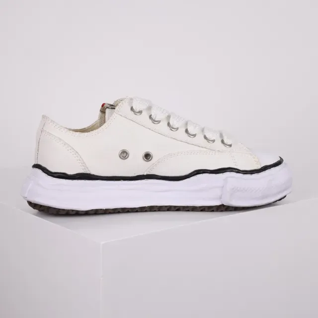 White Black Canvas Upper Sculpted Layered Midsole Sneakers 7