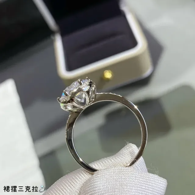 White Silver Halo-Set Round-Cut Center Stone Ring 5