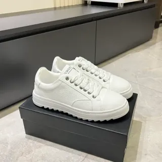 أحذية رياضية أسلوب حياة أبيض low top مع الجزء العلوي المُنسوج