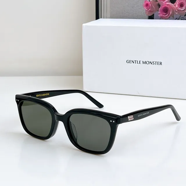 Gentle Monster Óculos de sol de acetato híbrido preto bege retangular olho de gato 3