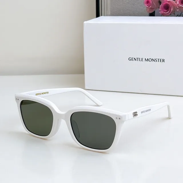 Gentle Monster Óculos de sol de acetato híbrido preto bege retangular olho de gato 4