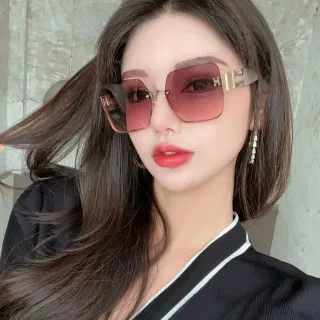 Gentle Monster H-Series Oversized Gradient Pink-Red Sunglasses