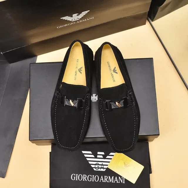 Giorgio Armani काला पीला सुडेड ऊपरी धातु बकल विवरण लोफर 9