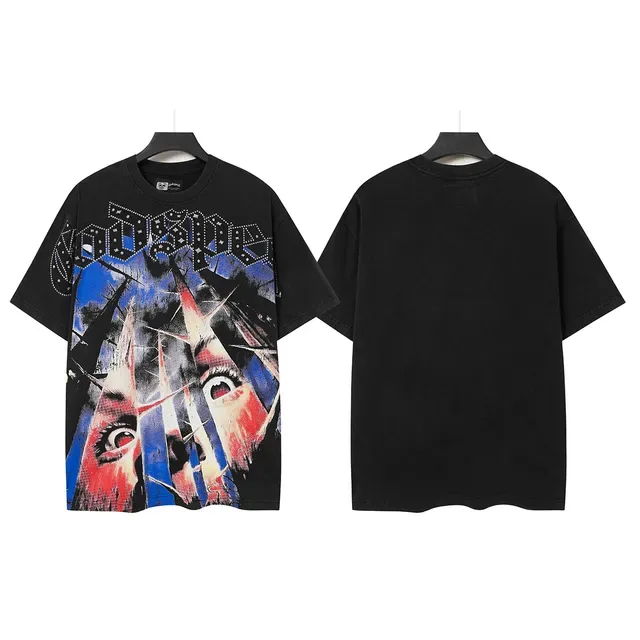 Camiseta Godspeed com estampa gráfica de logo de rebites e rosto distorcido 3