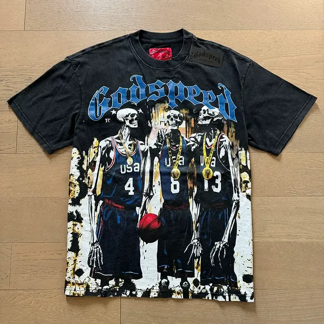 Camiseta negra Godspeed con estampado gráfico de esqueleto y baloncesto 6