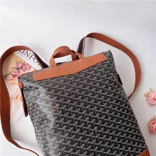 Goyard 绿色结构涂层帆布 V形单色图案休闲背包 3