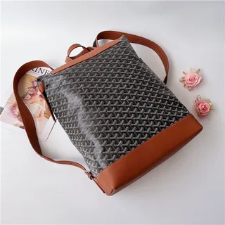 Goyard 绿色结构涂层帆布 V形单色图案休闲背包 9