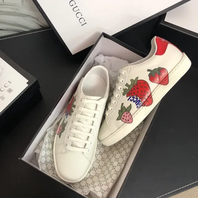 Gucci Ace Sneakers Lifestyle Imprimé Fraise Blanc 7