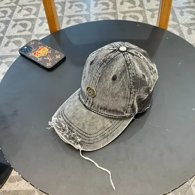 Gucci 酸洗牛仔棒球帽 3