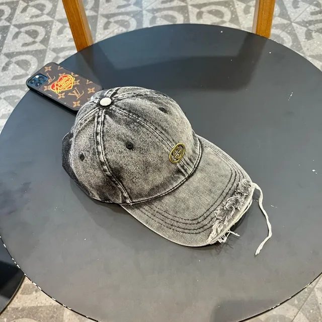 Gucci 酸洗牛仔棒球帽 4
