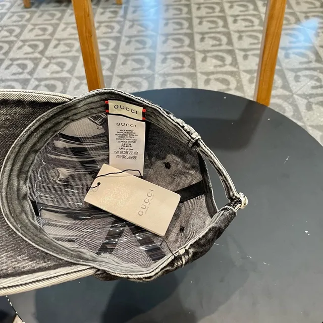 Gucci 酸洗牛仔棒球帽 9
