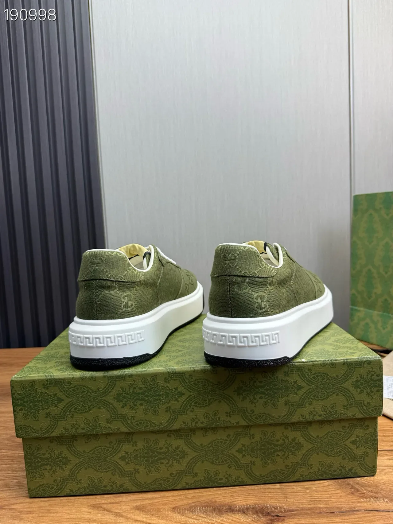 Gucci 军绿色白色 GG Monogram 帆布 平台鞋 生活方式运动鞋 2