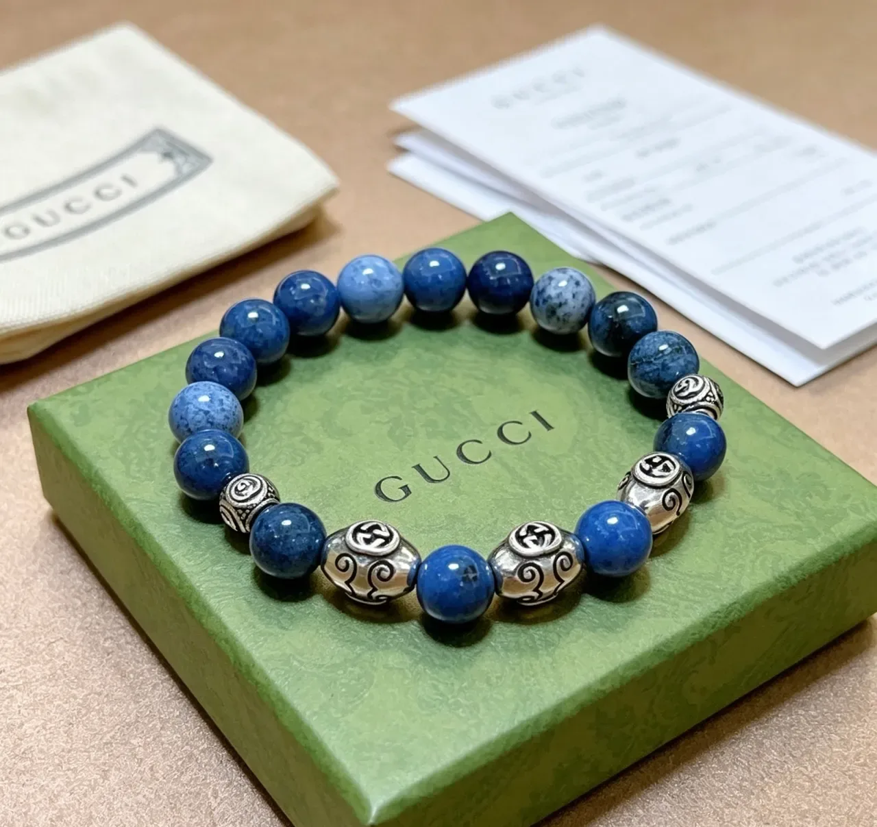 Gucci إسورة خرز حجري و charm interlocking G 4