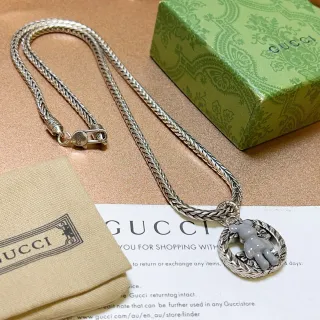 Gucci ভালুক মোটিফ রূপালি ধূসর বুনন চেইন মুকুট-ফ্রেমড পেন্ডেন্ট নেকলেস