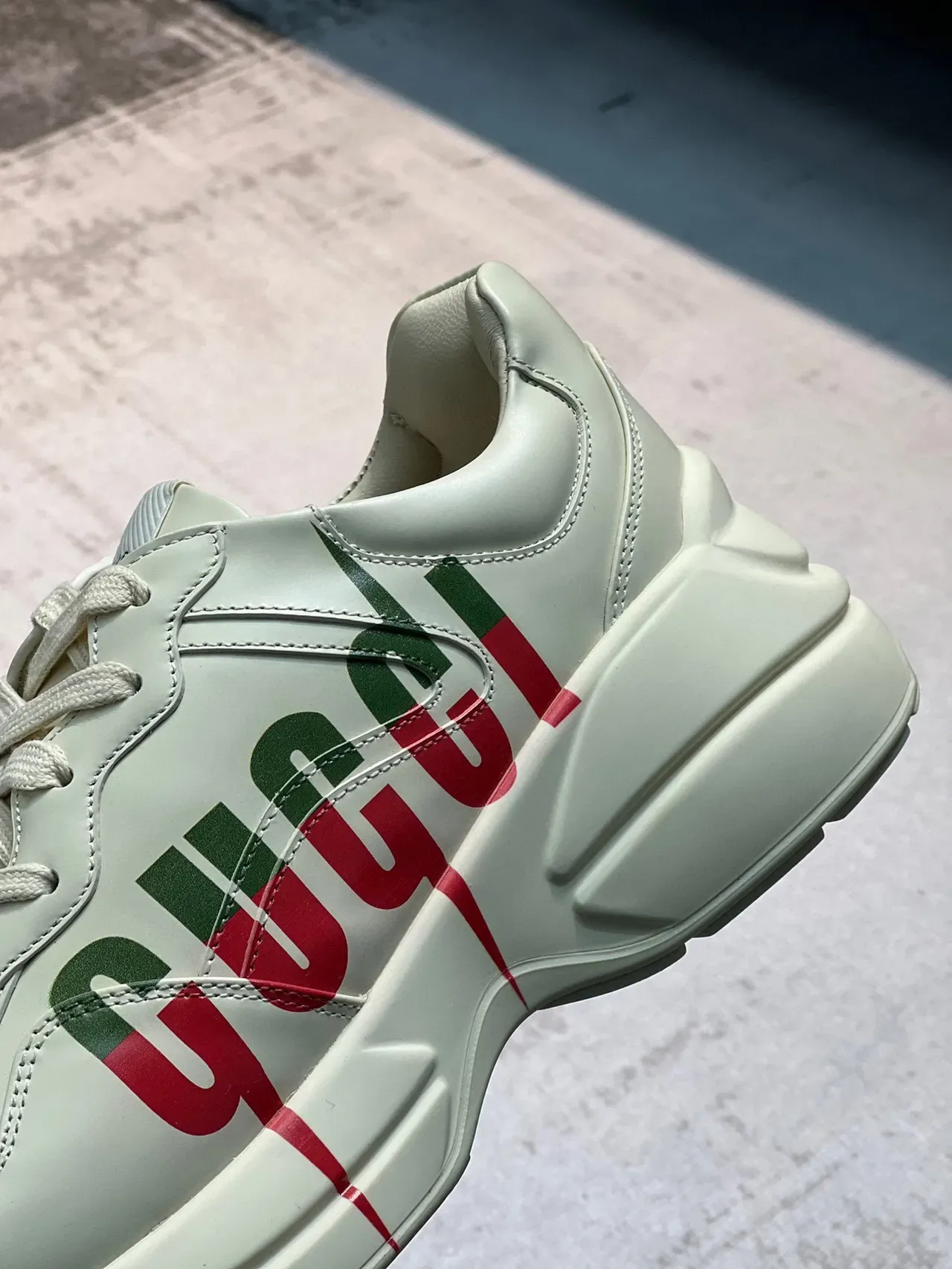 Gucci Beige Green Couro Superior Oversized Logo Lateral Zapatilhas Chunky 8