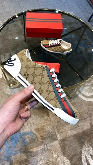 Gucci بيج أحمر GG Monogram قماش شريط ويب حذاء رياضي أسلوب حياة 6